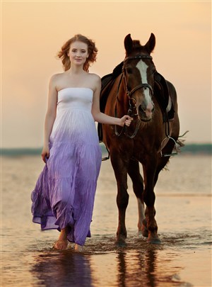 初中女孩光溜溜身子拉屎视频播放